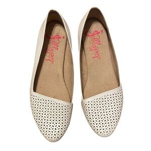 Jellypop Alberto Women's Perforated Cream Loafers Flats EUC Size 10M